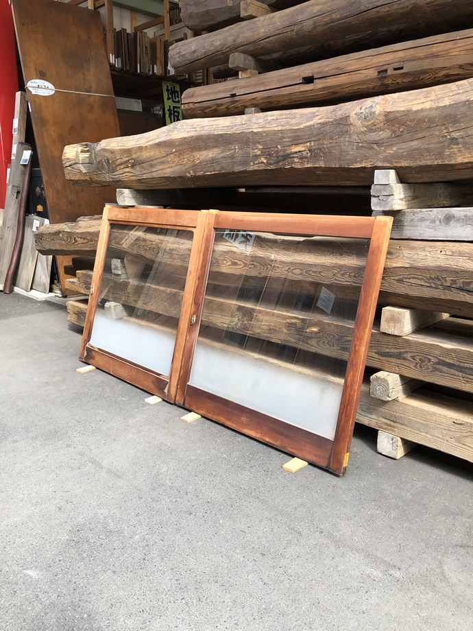 古建具（小型ガラス戸）の古材